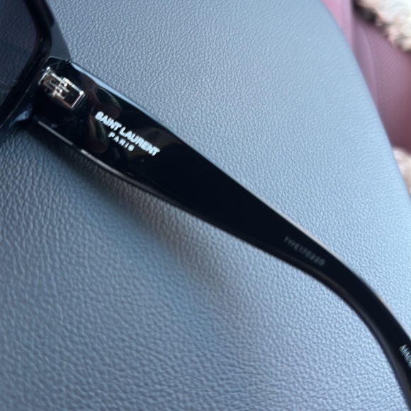 YSL sunglasses - Picture 4 of 8
